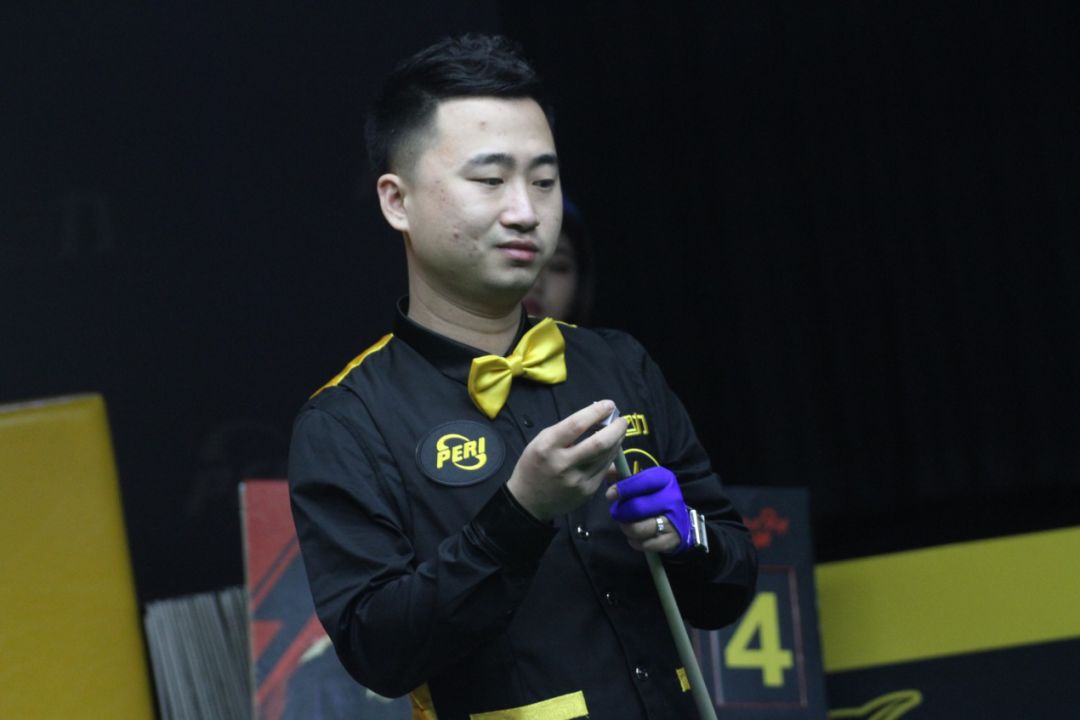 手多次攻门 手多次攻门